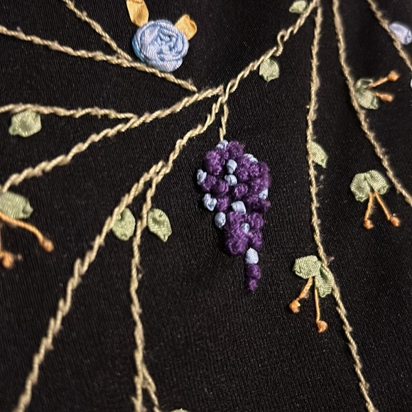 Claudia Cordic embroidered black crop top size 8 - Picture 3 of 3